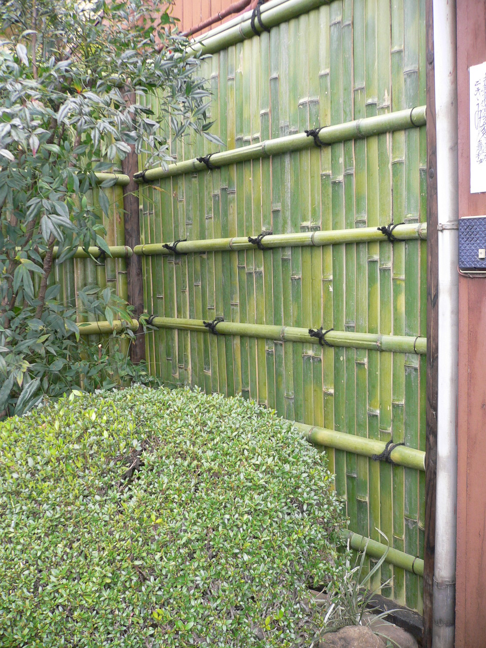 垣根屋本舗 垣根の種類 多種多様な垣根をオーダーで製作 建仁寺垣
