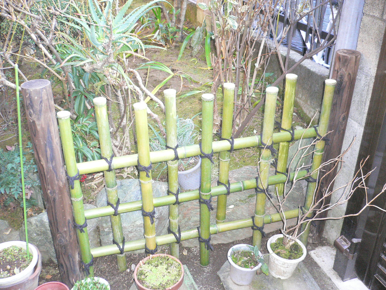 垣根屋本舗 垣根の種類 多種多様な垣根をオーダーで製作 四ツ目垣