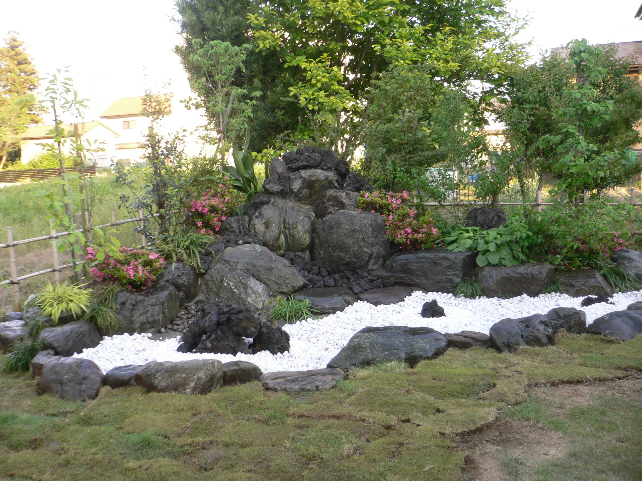 垣根屋本舗の施工例 石庭 日本庭園